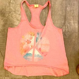 Hollister peace tank